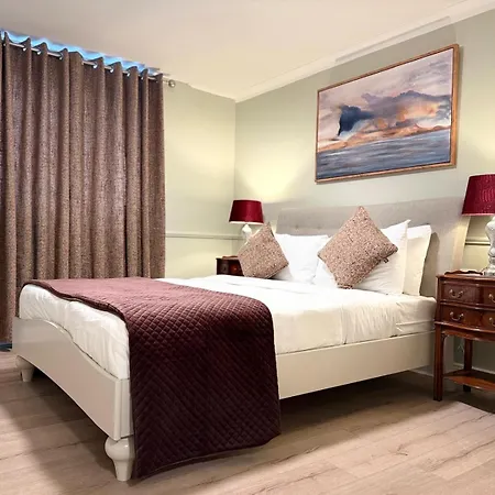 Hotel Tigh Mary Donals Bar & Rooms At Whitegates Killarney