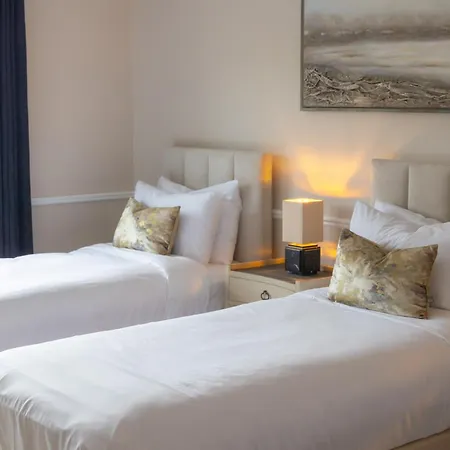 Tigh Mary Donals Bar & Rooms At Whitegates Hotel *