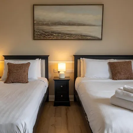 Hotel Tigh Mary Donals Bar & Rooms At Whitegates *