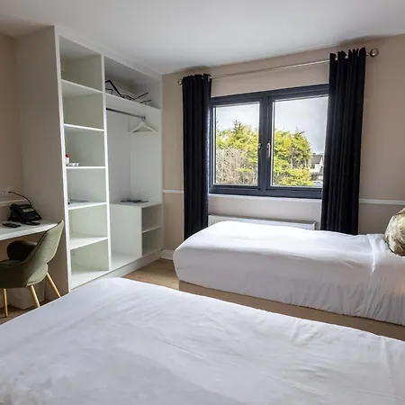 Hotel Tigh Mary Donals Bar & Rooms At Whitegates