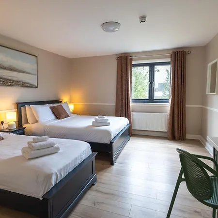 Hotel Tigh Mary Donals Bar & Rooms At Whitegates Killarney