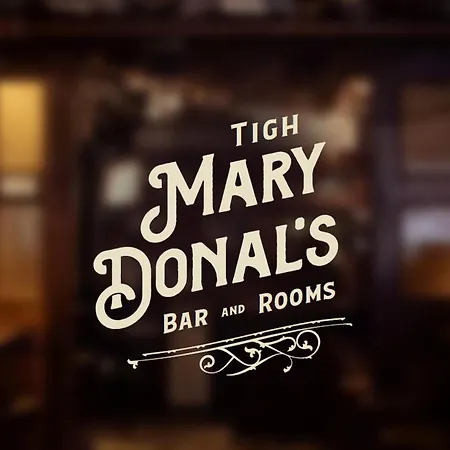 Tigh Mary Donals Bar & At Whitegates 호텔 *