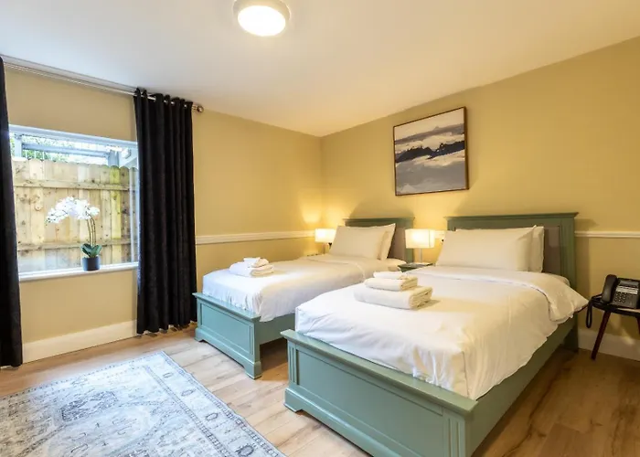 Whitegates ホテル *